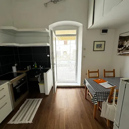 Hvar Piazza Apartment *