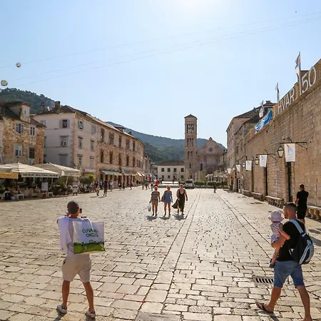 Kolbe Hvar Piazza *