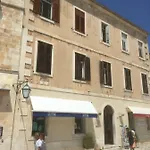 Kolbe Hvar Piazza
