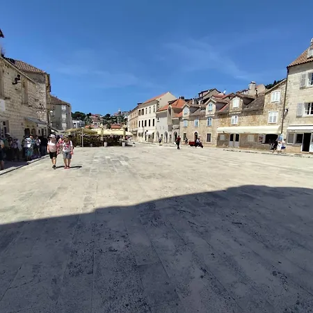 Kolbe Hvar Piazza Хвар